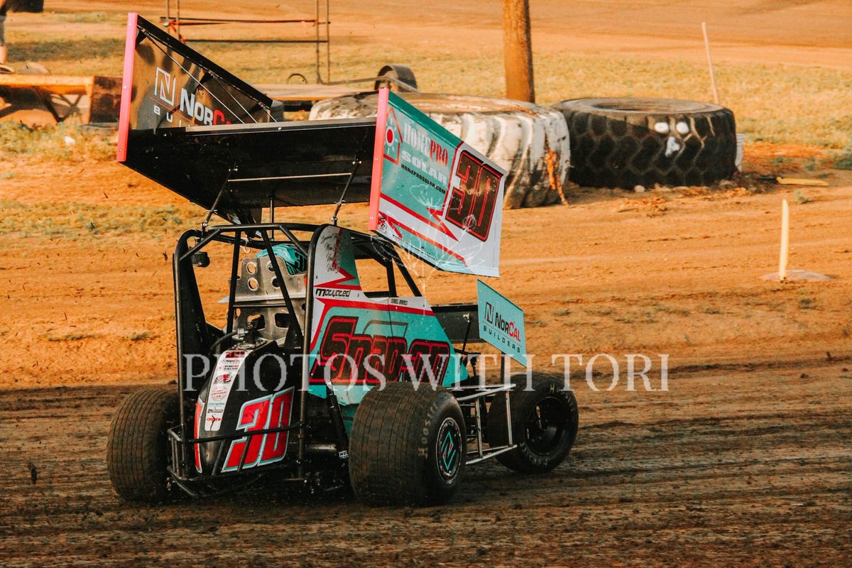IsabelBarnes30's tweet photo. Dixon sure was fun last weekend! First race in the new car, new class, with new speed was completed!
Qualifying: 5/12
Heat race: 2nd-1st π
Trophy dash: 5/6
Feature: 5/12
#homeprosolar #motivatedracewear
#norcalbuilders #snapontools
#motionmediagraphics #panellaraceengines https://t.co/RakGJueWzL