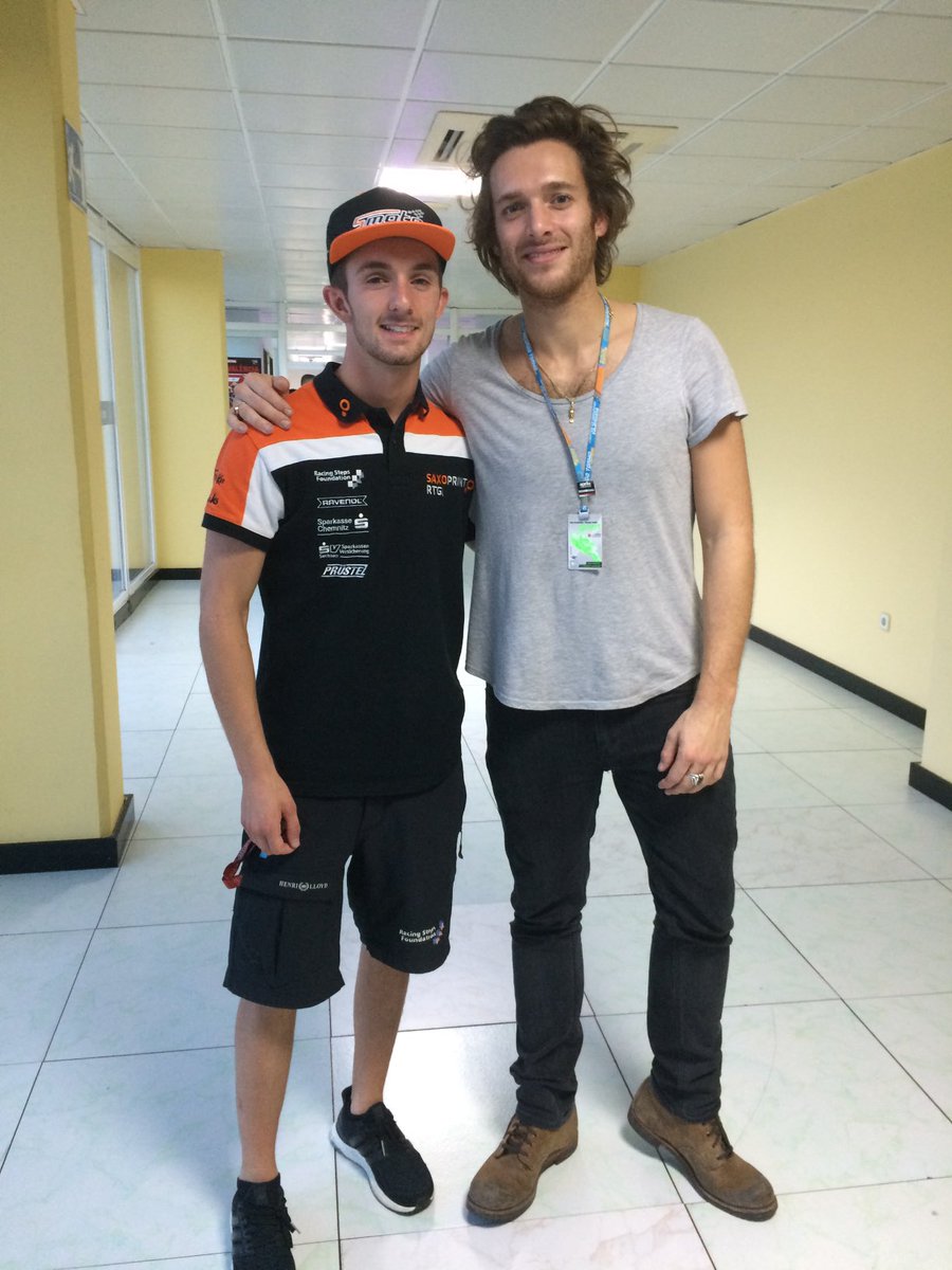 Julian Ryder tweet media