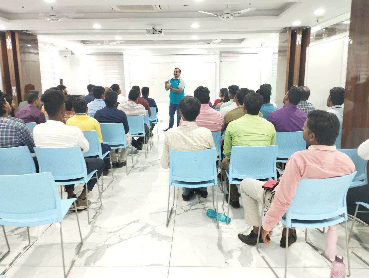 HoneyyGroup's tweet photo. An intensive training programme means better understanding of the company's vision and values. Day 4 of the induction programme for new employees started on a great note. 
#NewEmployees #NewEmployeesTraining #RealEstate #RealEstateEmployees #FutureLeaders #Leadership https://t.co/eVOOXXitZL