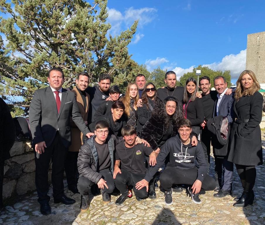 DiegoBoluda_85's tweet photo. 🥁#TamboresDeMula participan en desfiles de moda de Jaén  y París, de la mano del diseñador #LeandroCano

Nuevo proyecto donde se conjugan elementos culturales como son nuestros tambores y la alta costura.
✅️ Actividad pionera con la que nuestros tambores amplían sus fronteras. https://t.co/94Pdzys68T