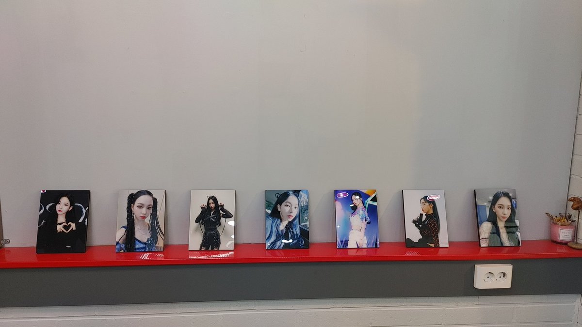 KlangDaegu's tweet photo. 내일부터 에스파 카리나 생일이벤트가 대구 클랑에서 진행됩니다:)
11일 월요일은 ❗1시 오픈❗ 
럭드 상품 중 액자는 11일 5시 이후 수령가능합니다!!

#HAPPY_KARINA_DAY #카리나  #카리나생일카페 #에스파 #aespa #KARINA
#4월에_만개한_카리나라는_꽃 #카리나대구 #카리나대구컵홀더 https://t.co/jXIh8XZeR9
