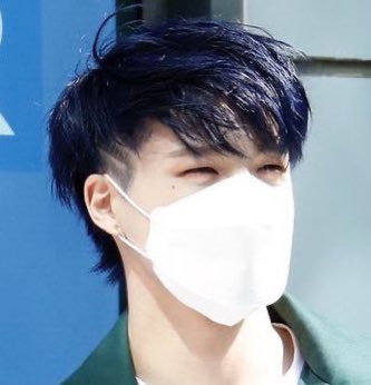 hxxlllx's tweet photo. มึงคิดดูเถอะ ถ้ามันเป็นสีทองจะเป็นยังไง 🙏🏻 #JenoUndercut https://t.co/iHpyn8Wn1K