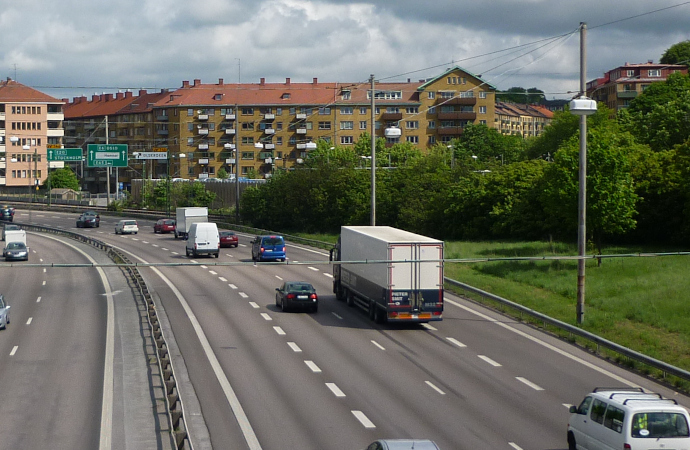 I en debattartikel i <a href="/SOEnergi/">SecondOpinionEnergi</a> presenteras förslag för hur laddinfrastrukturen för tunga transporter ska komma på plats, framtaget gemensamt av Vattenfall Eldistribution, <a href="/EON_Nordic/">E.ON Sverige</a>, <a href="/VolvoGroupSE/">Volvo Group Sverige</a>, <a href="/ScaniaSverige/">Scania Sverige</a> och @PowerCircle_swe.   

second-opinion.se/elektrifiering…