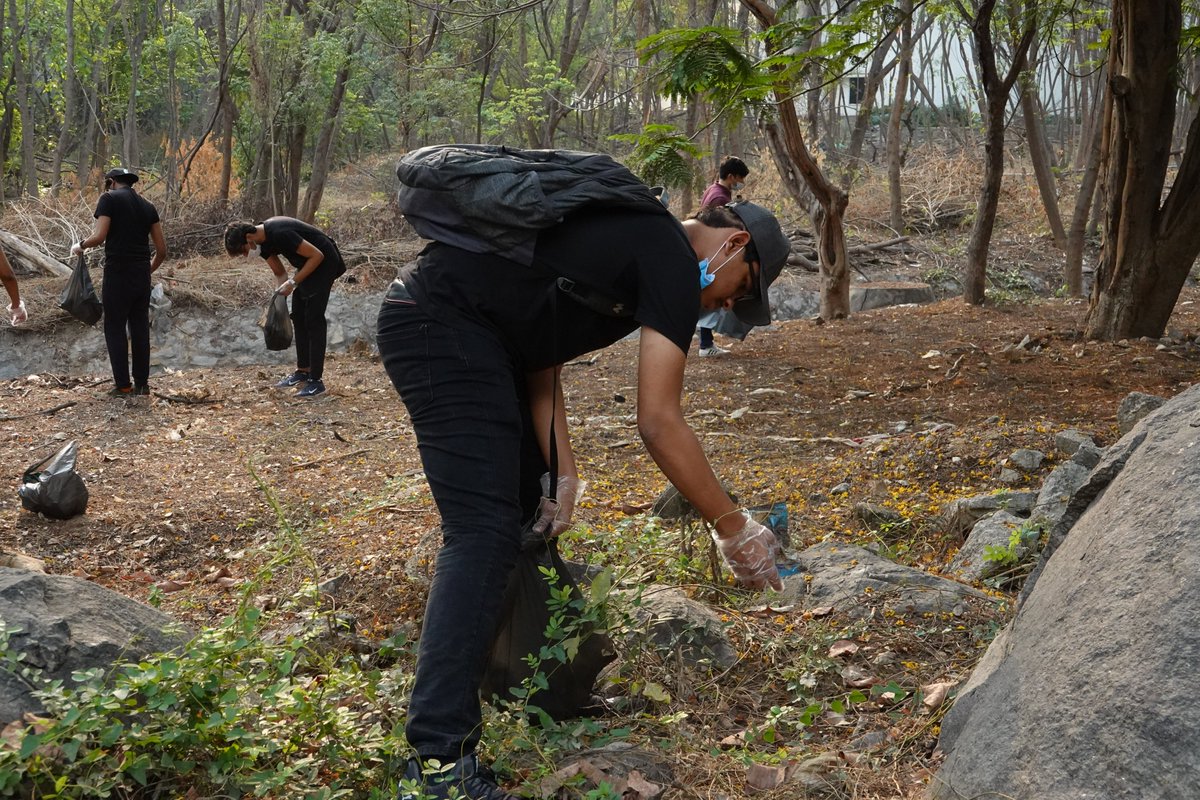 MahindraUni's tweet photo. The outreach club members of Mahindra University carried out an ‘MU Cleanliness Drive’ competition on 6th April 2022. The event was organized to raise awareness about the need to save soil, be more conscious, and help revive the topsoil and its biodiversity. https://t.co/jh2J8jqI4h