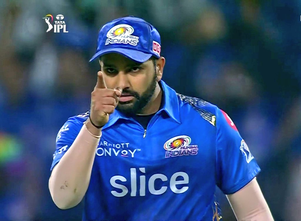 Jyran45's tweet photo. "You ain't seen nothing yet".💪

I love this guy's personality😍
There is no one like him.💙
Love you Ro😙❤ always with you no matter what.✌💫
You are the Best @ImRo45 🤗💙 https://t.co/GEL6sMBUmP