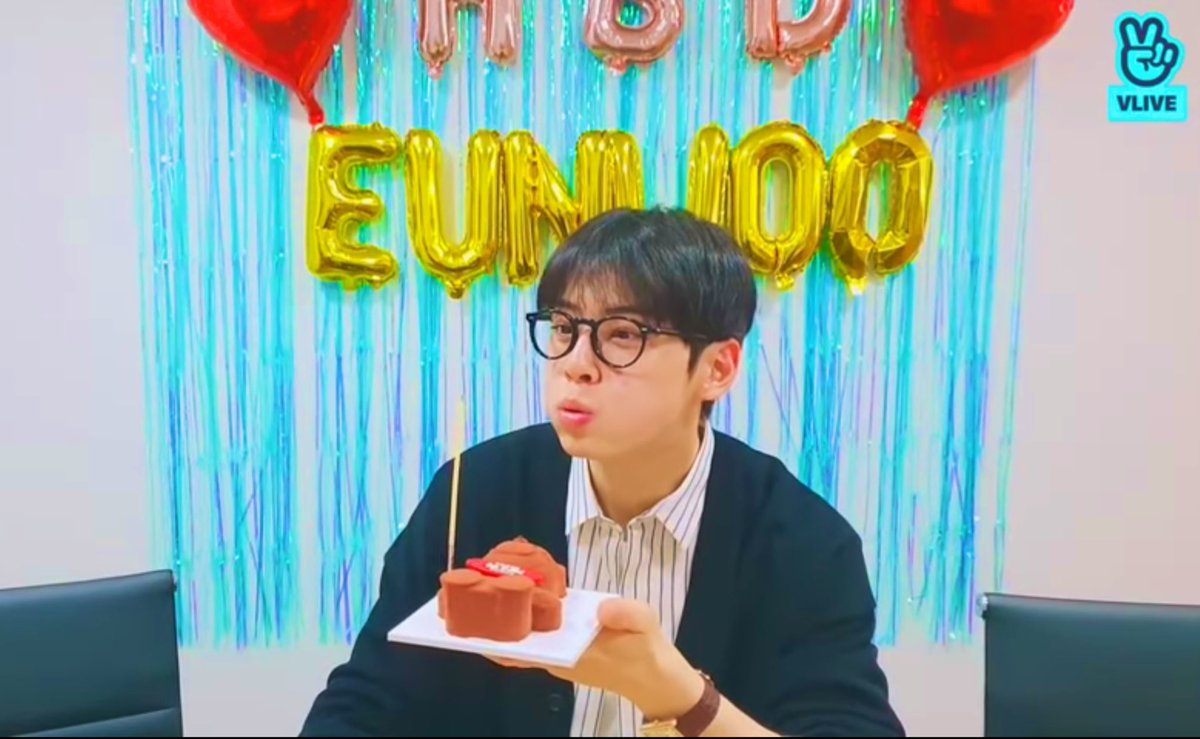 RZ11SP's tweet photo. 🧸🎂30.03😚🎈  #차은우  #CHAEUNWOO  #ชาอึนอู  #チャ・ウヌ https://t.co/yP02Uycvz6