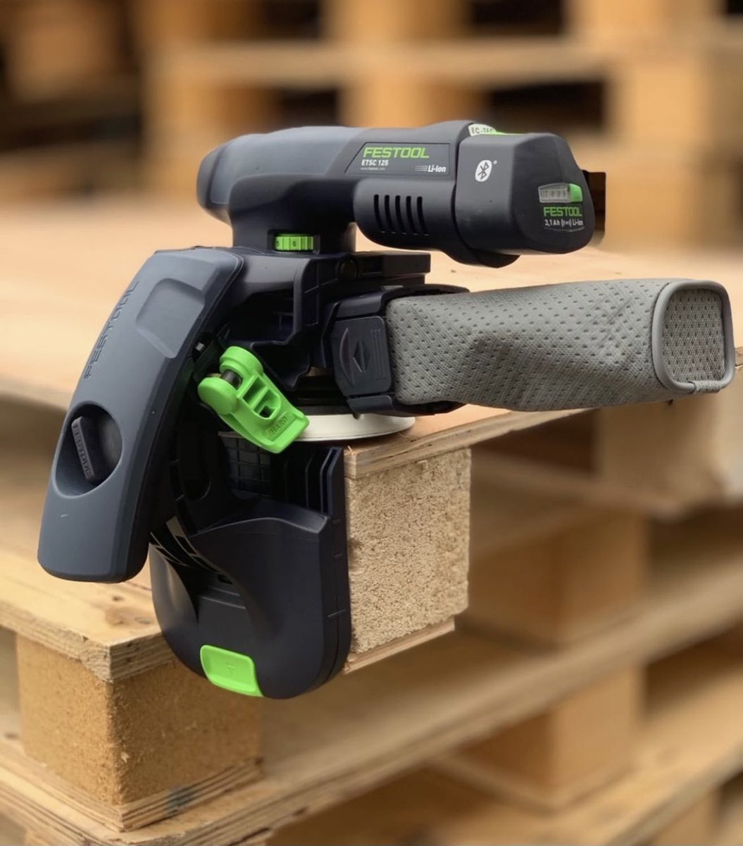 Nutsandbolts_uk's tweet image. Who’s had the chance to use the new Festool Cordless Edge sander, ES-ETSC!?🤩 festool #festoolfan #festooluk #festooltools #festoolme #festoollove #festoolfanatic #festooltalkgroup #festoolfans #powertools #nutsandbolts