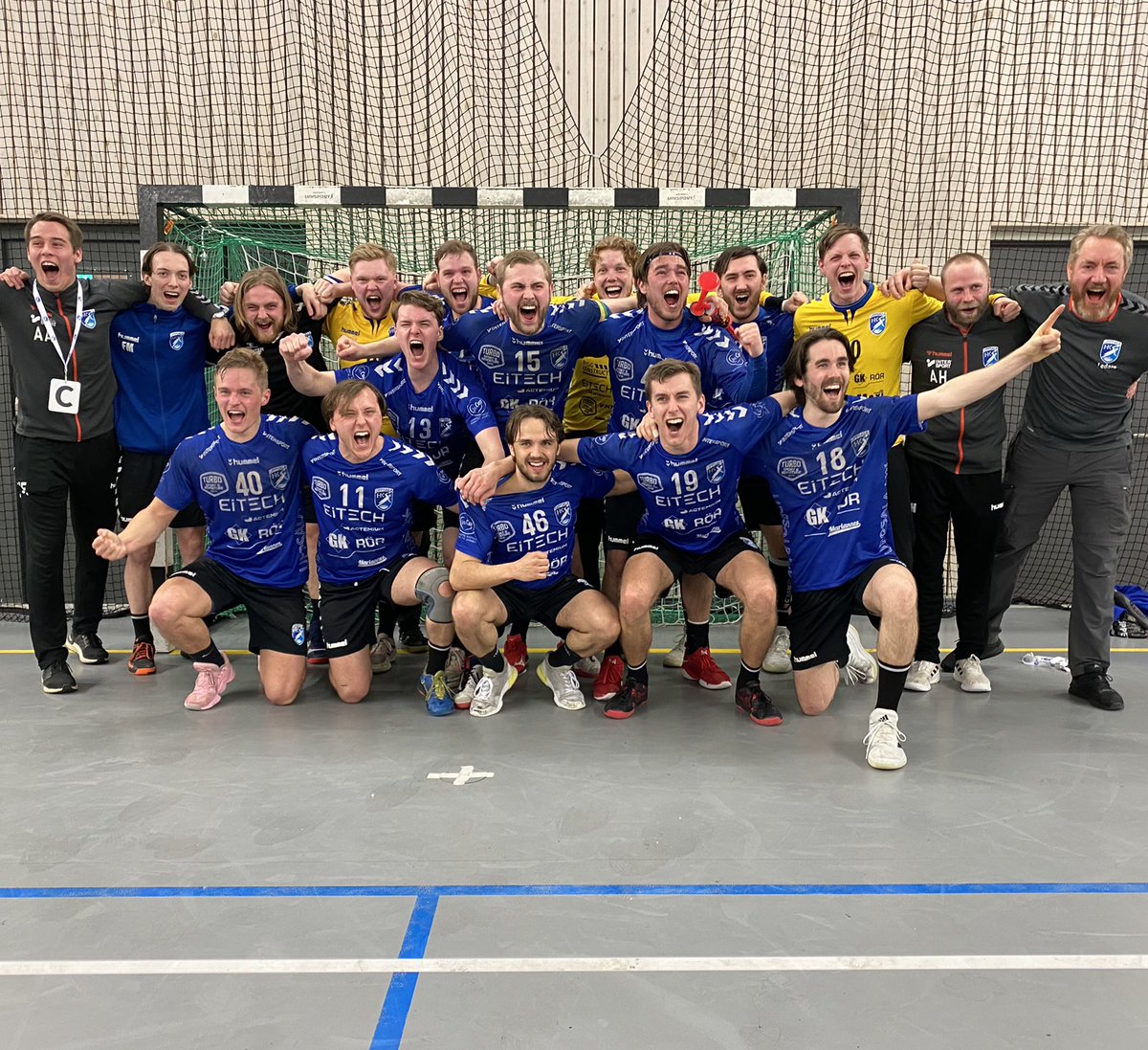 💥SEGER 34-30💥
Inför ett fullsatt Fyrishov vann Uppsala HK tredje och avgörande matchen mot Borlänge HK 🤩
Nu på söndag kl 15 i Fyrishov väntar Skuru IK för platsen i div 1 💙