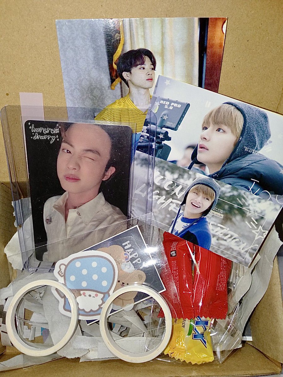 horcruxdrarry's tweet photo. — #horcruxdrarry_mail ♡

wink panginoo jin is home na 😭💗 i’m v v grateful that i was able to get him at a v good price 🥺 thank you so much @crlptrckgrc for being accommodating, for the flexi dop, and for packing him well (and for the freebies!) 🤍

#CGfeedbacks https://t.co/TIQAP16MbQ