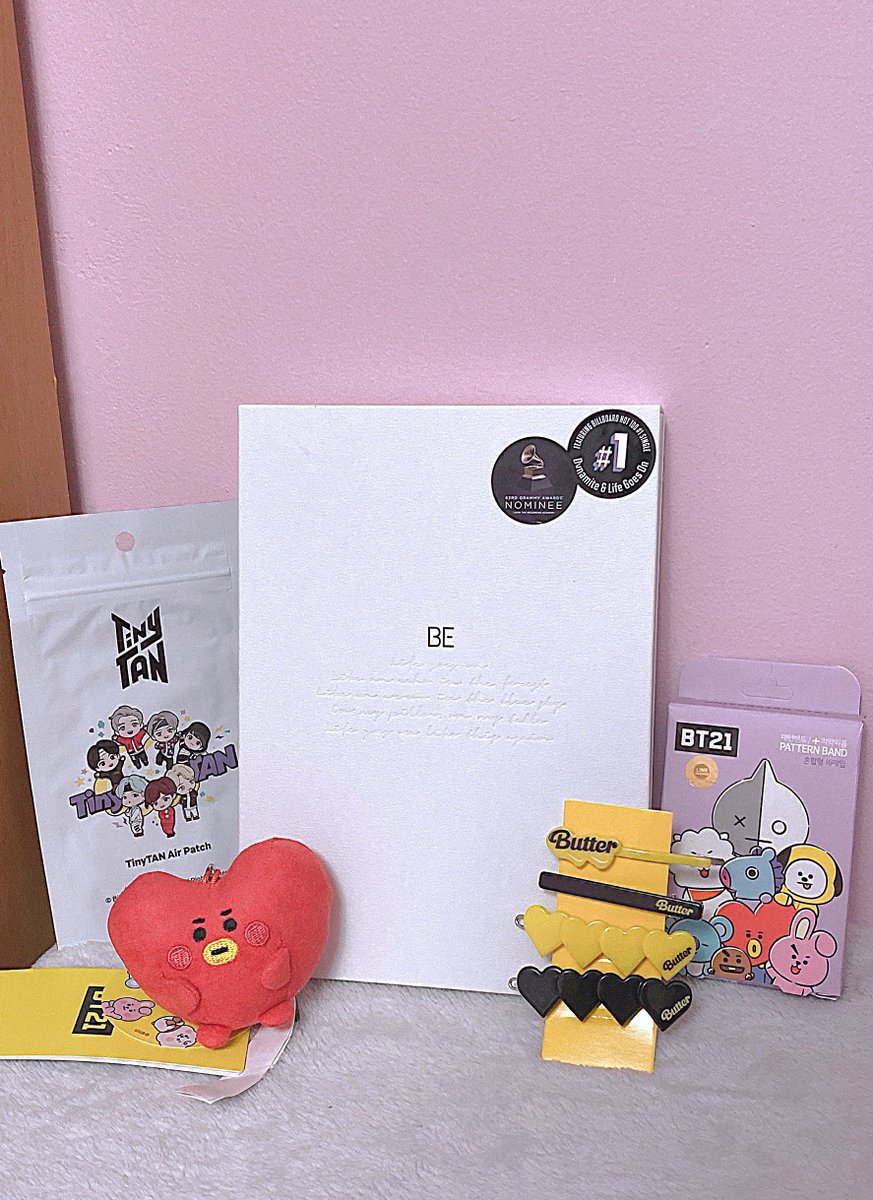 korelien52's tweet photo. Post 👵🏻 GA

              - 𝗕𝗘 Essential - 

💜 One Winner:

- Unsealed 𝗕𝗘
- #Butter_BTS hairpin
- TATA bag charm
- BT21 &amp; TinyTan merch

💜Open to WW
💜End: April 13
💜RT to enter
💜Comment your bias(es) so I can include more freebies
💜For ARMY only ✨

👉🏻 READ ‼️ below pls https://t.co/tI67lGwKhO