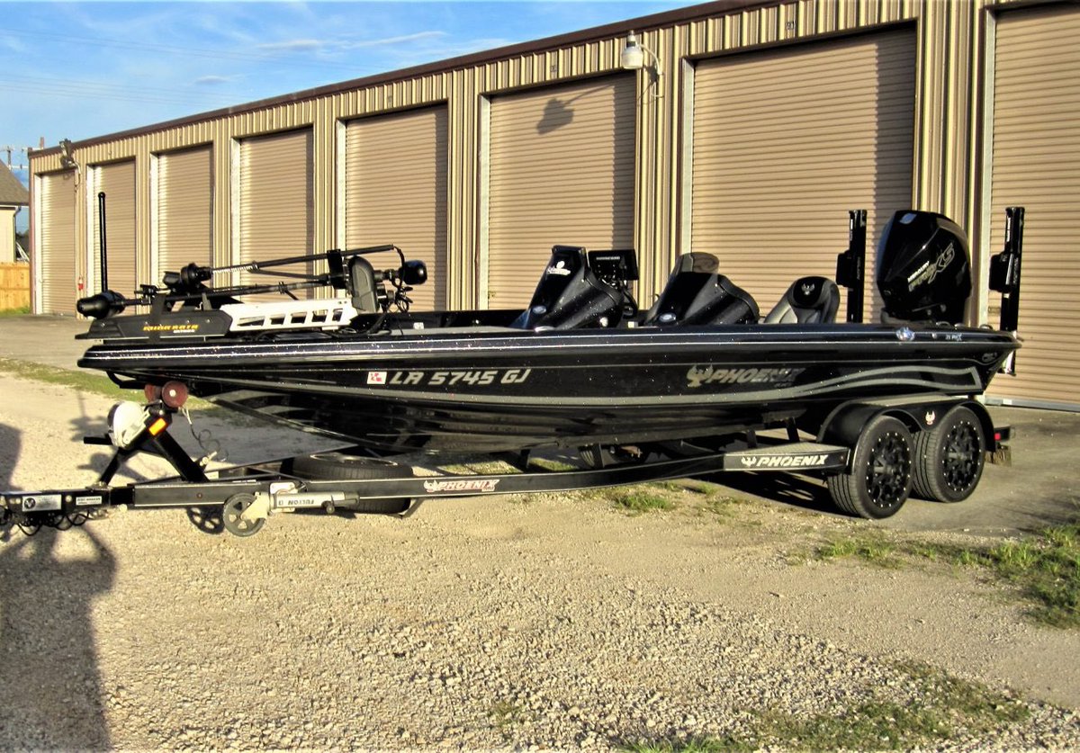 4bails's tweet image. All I want in this world 🌎 ❤️