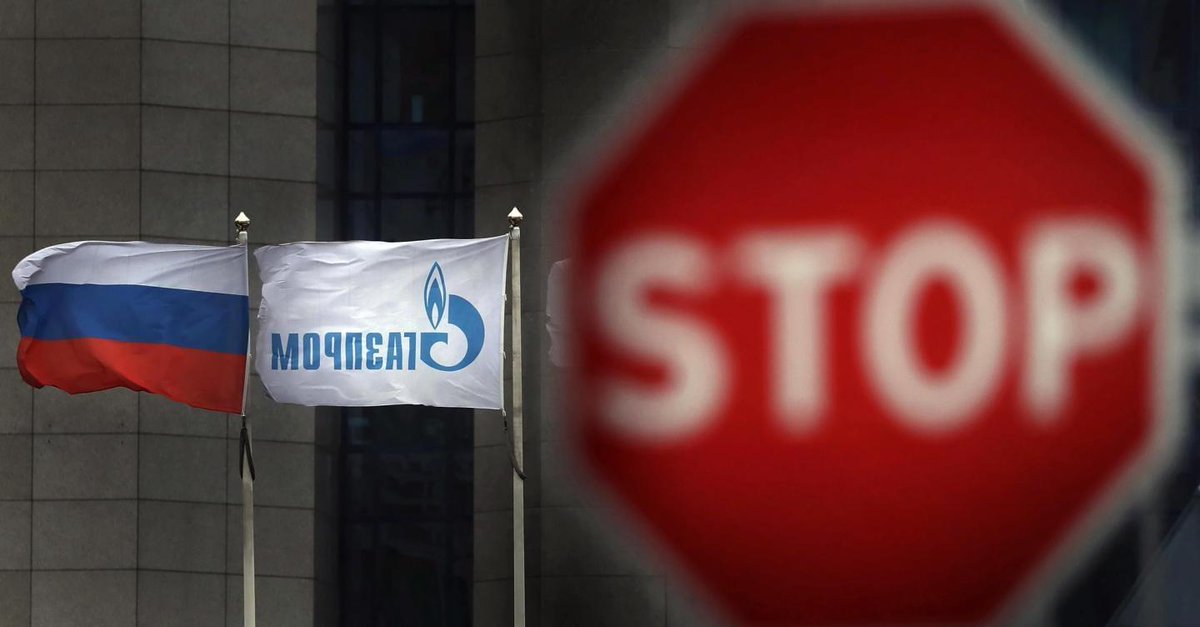 sole24ore's tweet photo. 🔸 Non comprare più il #gas dalla #Russia costerebbe all’Italia 2,3 punti di Pil. Fatto 100 il consumo nazionale di energia, l’Italia utilizza il gas per il 42% del fabbisogno. Per questo in caso di embargo sarà più vulnerabile di altre economie europee https://t.co/38Zj3dtBnv https://t.co/ci3pqyhtEK