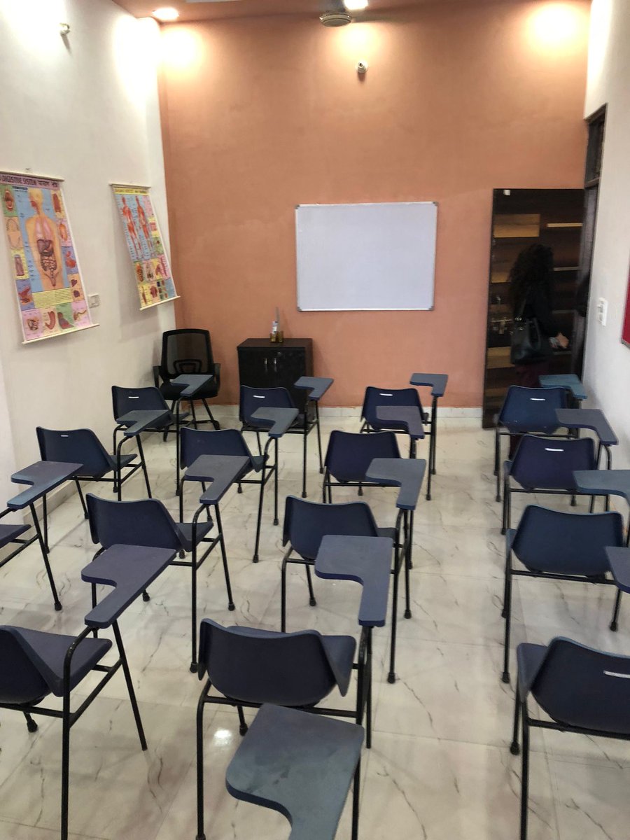 IsraelinIndia's tweet photo. We are proud to announce that last week, @IsraelinIndia & @KhushiiNGO inaugurated a vocational skill centre in Burari from the sales generated during the #Amidi Project.
The centre will train 200 women and will also help in providing them employment. https://t.co/rGLHGijVj2