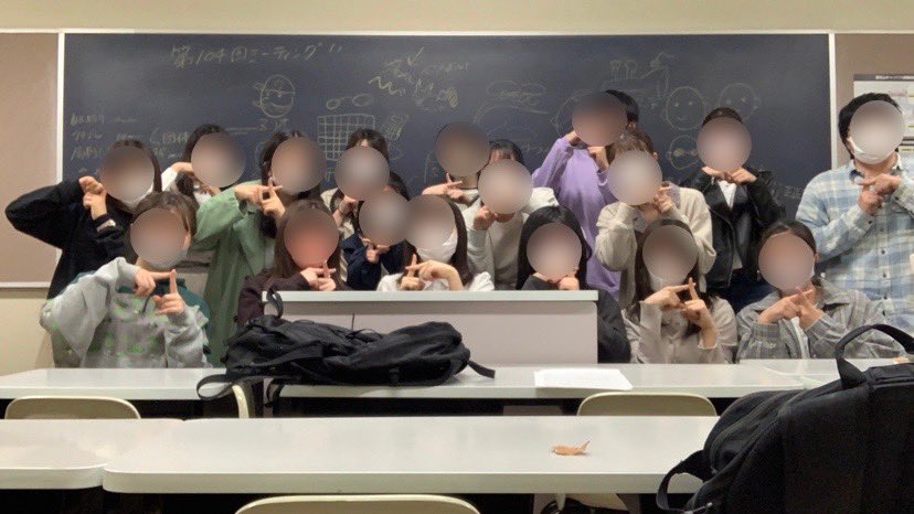 plus_0723's tweet photo. 学生団体Plus＋は毎週木曜日に
8号館でミーティングを行っております！
本日はお休みですが、授業がスタートしたらぜひお友達を誘ってお越しください🫶
また、国際関係学部以外の学部のメンバーもいるので、他学部の新入生もお待ちしております！
写真は昨年4月の様子です👇👇
 #春からDBU https://t.co/oghe9muRjc