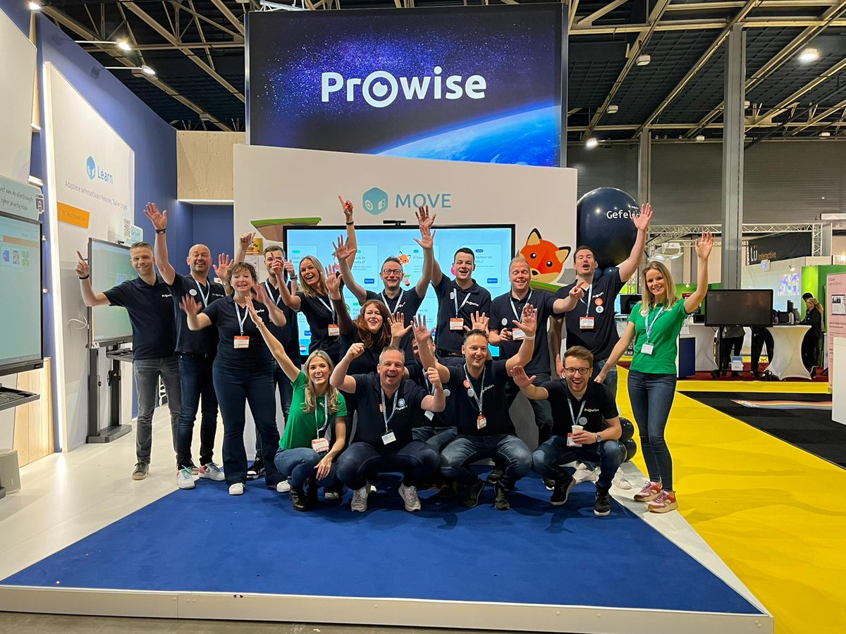 Prowise_NL's tweet image. Onze toppers staan weer voor je klaar! 

Ook op de tweede IPON-dag kun je bij ons terecht voor gezelligheid, lekkere koffie en de nieuwste trends voor in je klaslokaal. 

Wie zien we vandaag op stand D090? 

#IPON2022 #3D #Prowise #Zwaaien