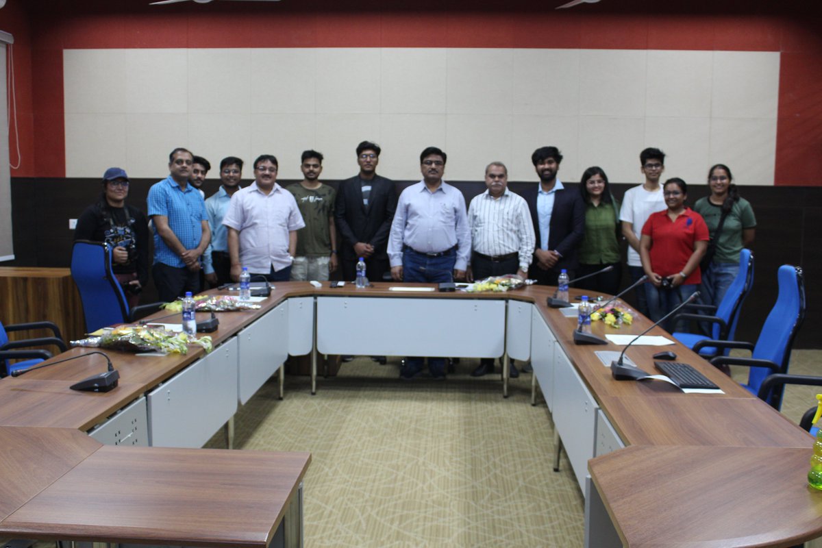 idapt_hub's tweet photo. Annual Flagship Entrepreneurship Summit of IIT (BHU)  "E-Summit'22" was inaugurated by Hon'ble Director Prof. P.K. Jain. @idapt_hub is collaborating with @ecelliitbhu in conducting DAPT B-Plan competition and IDAPT Paper presentation competition.
https://t.co/lA0iakr4uP #startups https://t.co/iBdDZmvLFd