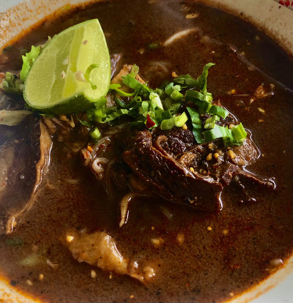 NNPP_91's tweet photo. Chapa ก๋วยเตี๋ยวเนื้อตุ๋นเตาถ่าน (เคหะหนองหอย) รสชาติเข้มข้นสุด! สายเนื้อ🥩ต้องไม่พลาด พริกคั่วอย่างหอม น้ำจิ้มของลวกจิ้มรวมเนื้อก็อย่างเด็ด ราคา 40/50/100 อิ่มคุ้ม #อร่อยเชียงใหม่ #อร่อยบอกต่อ #รีวิวเชียงใหม่ https://t.co/Bqj9Nff8Za