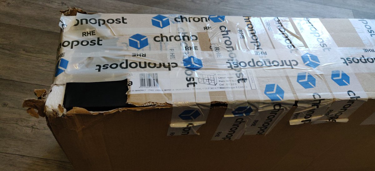 PICOTJulien1's tweet photo. @Conforama Payé 80 € le meuble et 13 € la livraison pour recevoir ça ? J'ai essayé de trouver une solution a l'amiable mais ça n'a pas l'air d'être l'objectif de @Conforama ... Personnellement dernier achat chez vous. https://t.co/GLVYdZqhNN