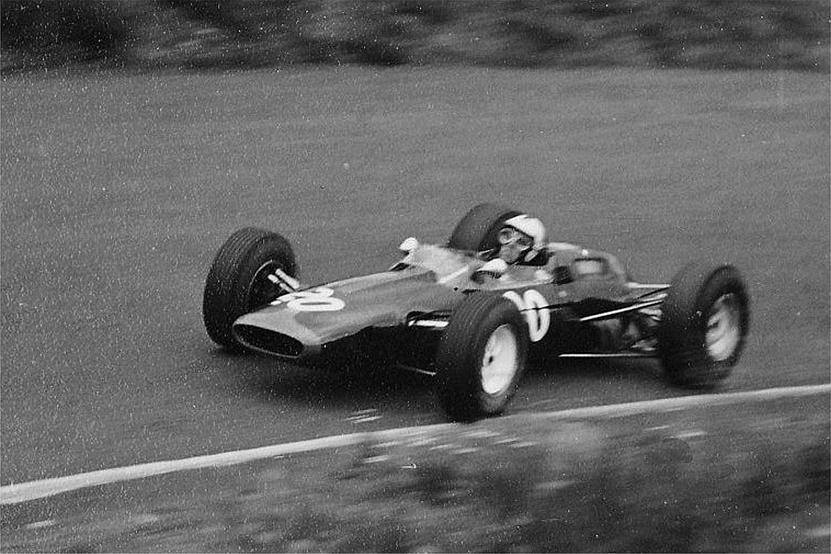 LM__'s tweet photo. @juanjoabsolut @historacing @VicarioMartin @horacio_porta @Joargomez @josetellaetxe Semana de #DickAttwood. En 1965 corrió en el equipo de #TimParnell con un chasis #Lotus25 y motor #BRM,combinación poco competitiva, con la que consiguió sólo 2 sextos puestos. Esto hizo que , unido a su creciente éxito en #SportCars, sólo corriera 1 carrera en #F1 en 1966 y 1967 https://t.co/94J7LiJ1mN