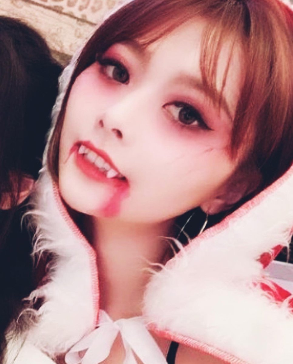 vampirefangsxxx's tweet photo. Sexy vampire fangs
#fangs #vampire #vampirefangs #吸血鬼女孩 #バンパイア #吸血鬼 #ドラキュラ #cape #マント #sexyvampire #femalevampire #asianvampire
If you interested the pictures and want watch more sexy fangs pictures,please subscription my website https://t.co/7WOEG4a9LB https://t.co/CepfHLYOQf