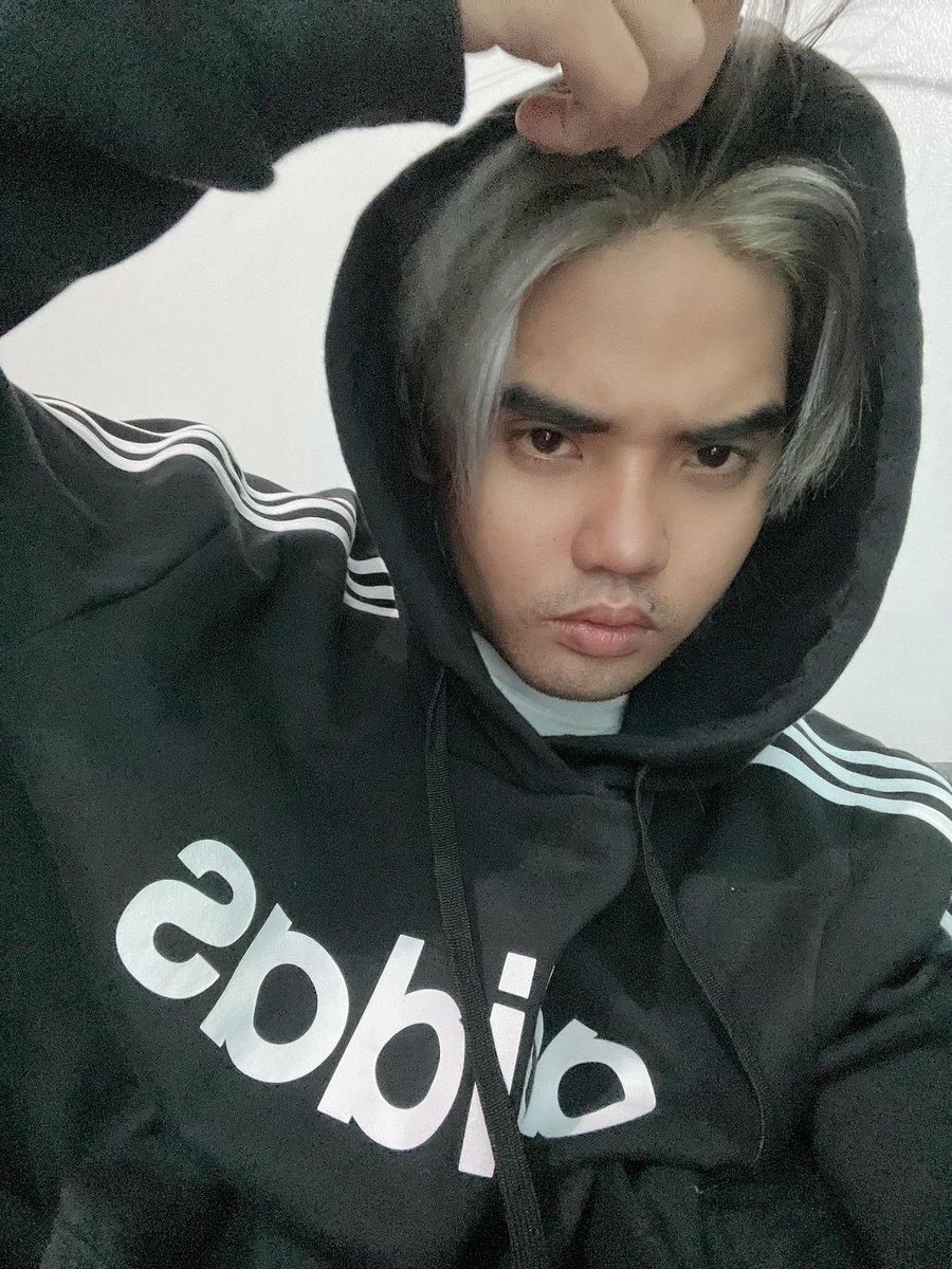 SB19Official's tweet image. 📸 Anong ingay &apos;yon? Sa&apos;n nanggaling &apos;yon?

PPOP Convention is happening this April 9-10, 2022 at the New Frontier Theater and the Araneta Coliseum!

🎟️ Get your tickets at ticketnet.com.ph or ktx.ph

#SB19 #SB19_PABLO #2022PPOPCON