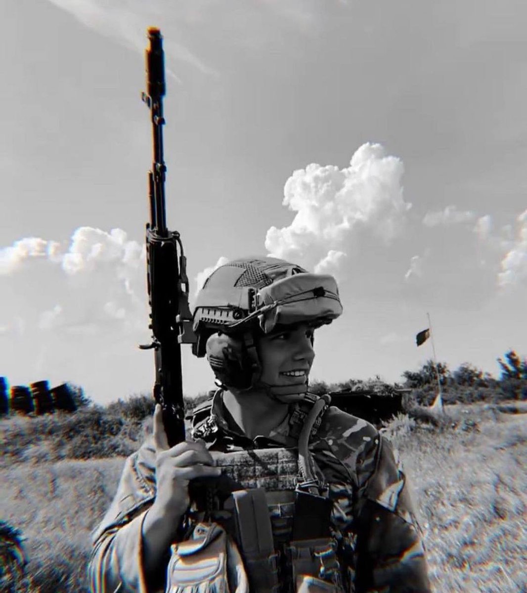 UKRgirl2022's tweet photo. a 20-year-old fighter of the Azov Battalion with the call sign "Makhach" died in Mariupol. famous quote from the fighter "you will see how we died rather than surrender" 
eternal memory😥
#UkraineWar #Ukraine #UkraineRussianWar #UkraineUnderAttaсk https://t.co/n38FxeZdHZ