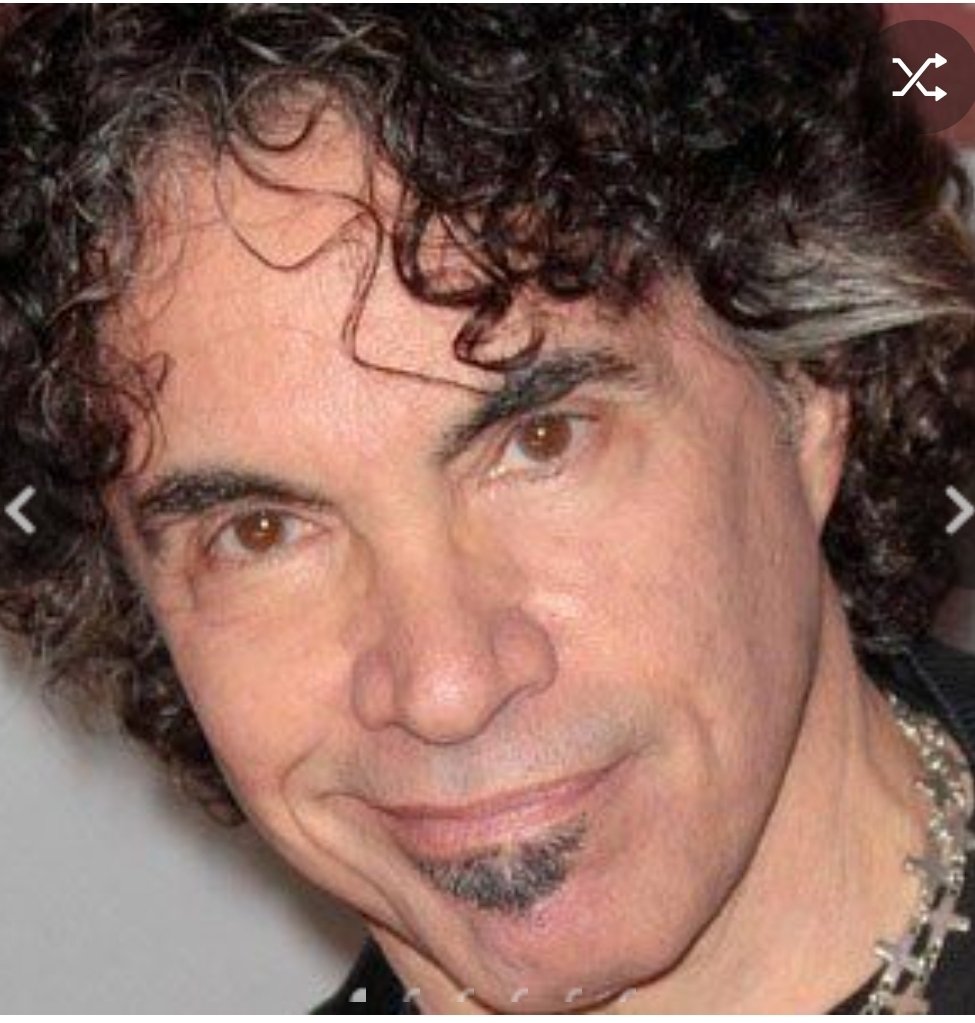 Happy Birthday to this wonderful singer.  Happy Birthday to John Oates 