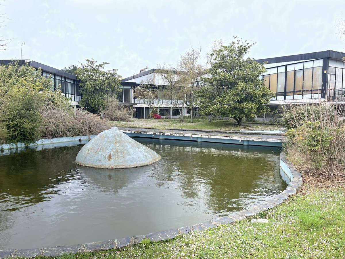 KARLOLIVE's tweet photo. Suivi des travaux sur le site de #fareva. Ici nous construisons une nouvelle résidence avec maisons de ville. Un projet qui complète l’offre résidentielle de @villepoissy au cœur de Beauregard. Pour une mixité et une cohésion sociales retrouvées. #RésidenceJoséphine https://t.co/lT5VBz57fs