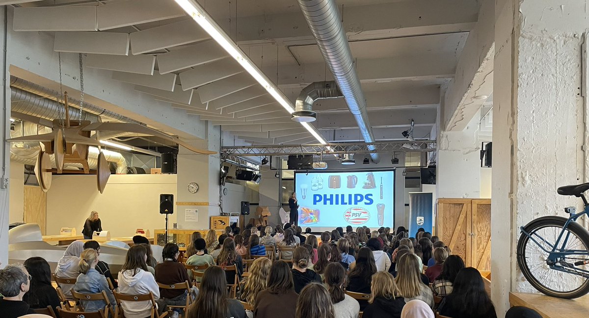 Deelnemen aan de <a href="/PhilipsNL/">Philips Nederland</a> #girlsday2022 met de girls van klas 2 van <a href="/HuygensLyceum/">HuygensLyceum</a> <a href="/Ontdekfabriek/">De Ontdekfabriek</a> <a href="/Leren_Brainport/">Brainport voor Onderwijs</a>