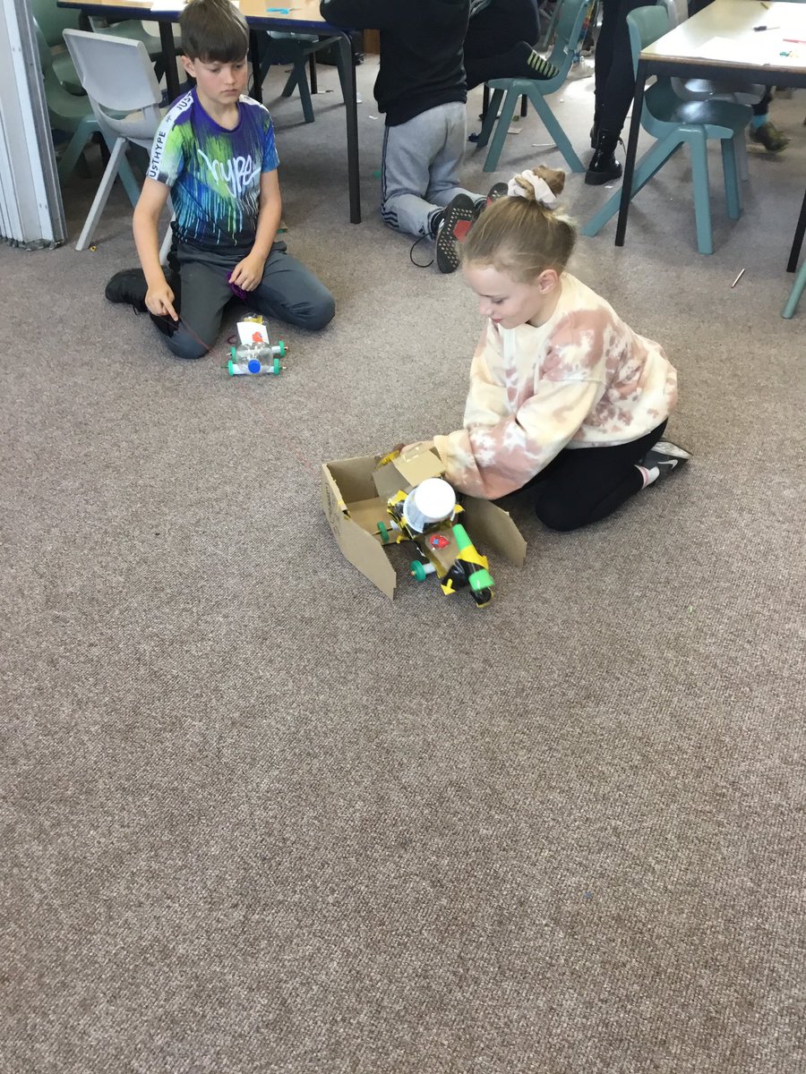 hook_morlo's tweet photo. Dosbarth Morlo have been using their forces knowledge this week to create their own moving toy! @hook_primary https://t.co/gwInZpRWT5
