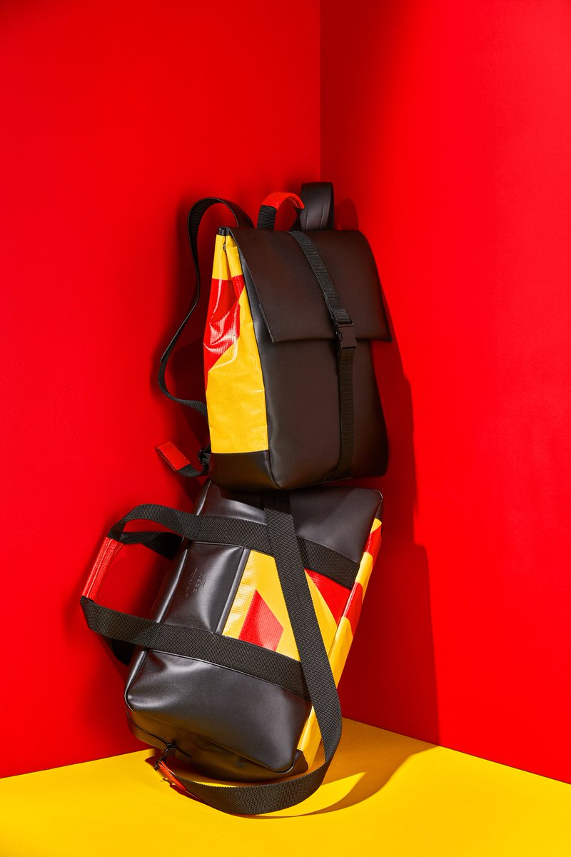 DHL_Motorsports's tweet photo. One of these luxury pieces could be a very special gift with all proceeds going to @PlasticBank.
Snap one up before lights go out! 💨
📲 https://t.co/Xu84NEvjvT
#AtEveryTurn #CircuitCollection #DHLF1 https://t.co/Mal2ckjH5n