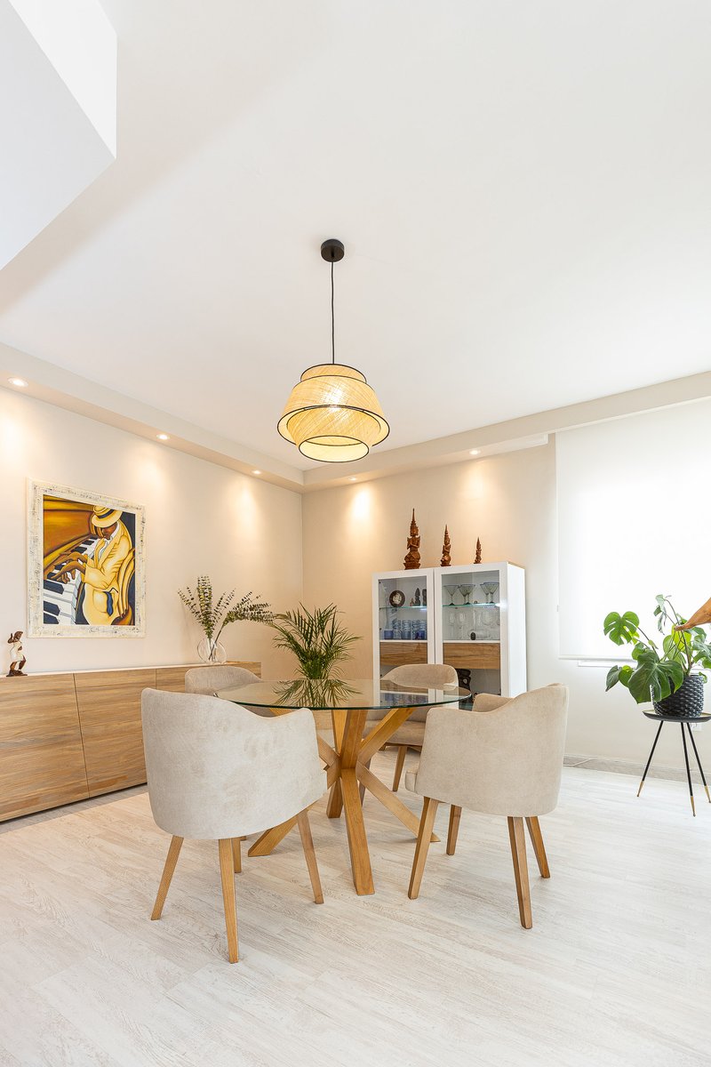 BanderaVivar's tweet photo. 😍😍 ¡¡ Nuestro cliente ha quedado encantadísimo con su nuevo comedor !! Y no nos extraña. Vaya preciosidad.

Cada elemento se integra a la perfección con el estilo de esta habitación. ¡Nos encanta! 👏👏

https://t.co/Ojcrg2mFqb https://t.co/KWaMDdGZwV