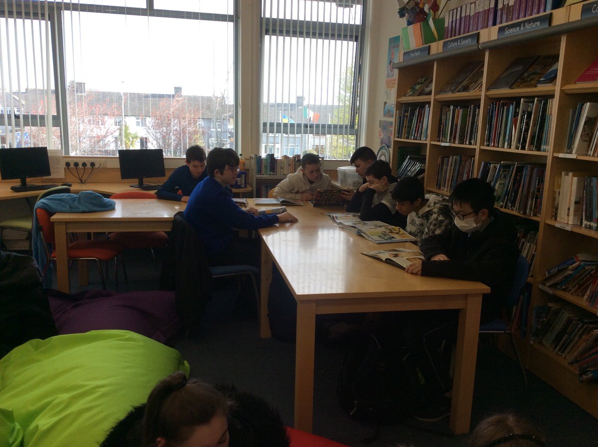 ColEoinLib's tweet image. All day readathon happening in our JCSP Library today! @jcsplibraries @cfingla