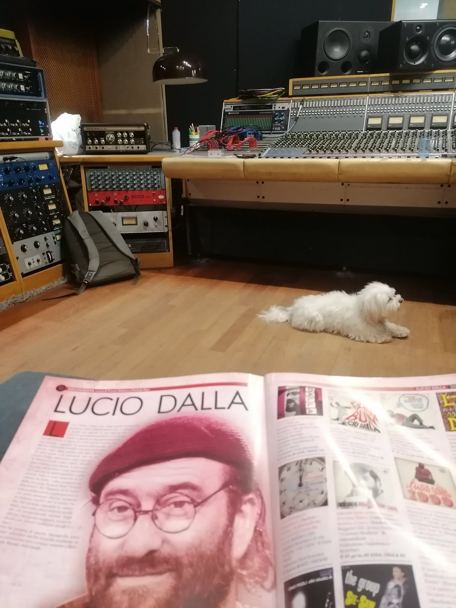 maelisbe's tweet photo. Officine meccaniche. https://t.co/6vD5Xz01Z5