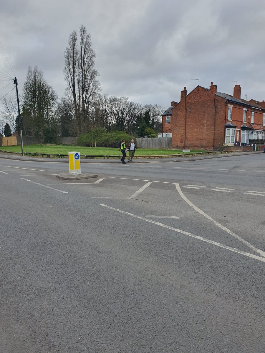 YardleyWMP's tweet photo. A bit of a 'Love Actually' moment but without the lake this morning , loose paper went all over the road and this Male stopped his van to locate the getaway paper 👮🏼♀️👮🏼♀️😁🏃♂️🤣🤣🤣 #staysafeinthiswind #gooddeeddone #noconflictofdata #letsstartagain https://t.co/GgAcT4DWts