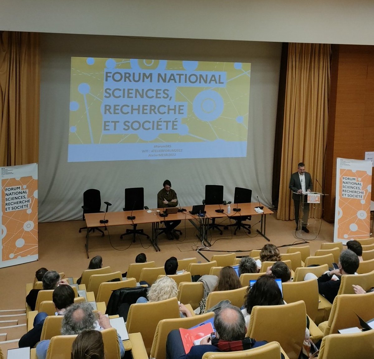 Hélène Bois (@hln_bois) on Twitter photo Ouverture du Forum national #Sciences, #recherche et #société pour évaluer le dialogue science et société.
Ce #ForumSRS au <a href="/sup_recherche/">Ministère Enseignement supérieur et Recherche</a> se veut le lieu d'échanges de coconstruction entre les acteurs au cours de la journée. Ouverture du Forum national #Sciences, #recherche et #société pour évaluer le dialogue science et société.
Ce #ForumSRS au <a href="/sup_recherche/">Ministère Enseignement supérieur et Recherche</a> se veut le lieu d'échanges de coconstruction entre les acteurs au cours de la journée.