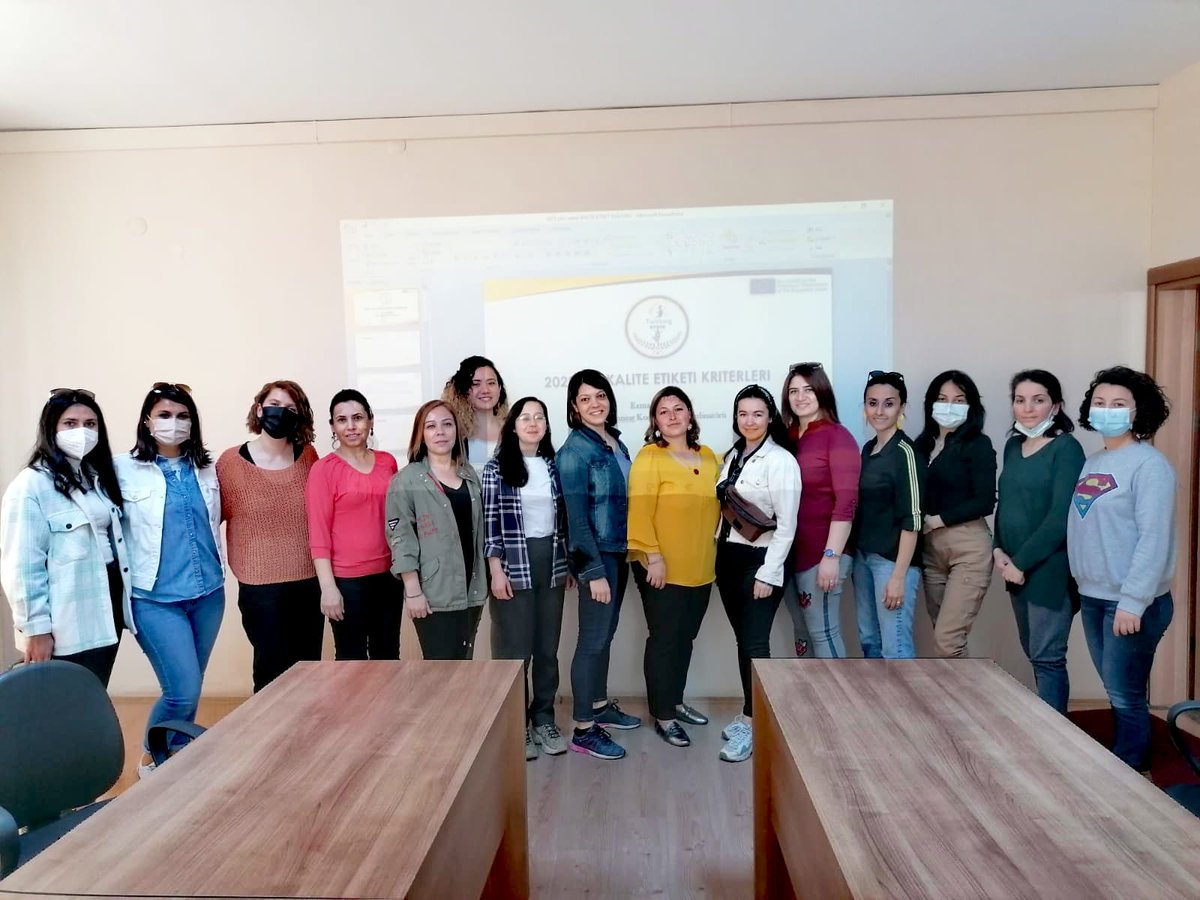 eTwinningAydin's tweet photo. ✅06.04.2022 tarihinde Koçarlı ilçemizde,Koçarlı ilçe temsilcimiz Esma Karataş tarafından 16 öğretmenimizin katılımıyla 'eTwinning Kalite Etiketi Başvuru Süreci' eğitimi gerçekleştirilmiştir.

🏆Öğretmenlerimize kalite etiketi sürecinde başarılar dileriz.👏🏻

#HerŞeyAydınİçin🇹🇷🇪🇺 https://t.co/Ixjo5npcqK