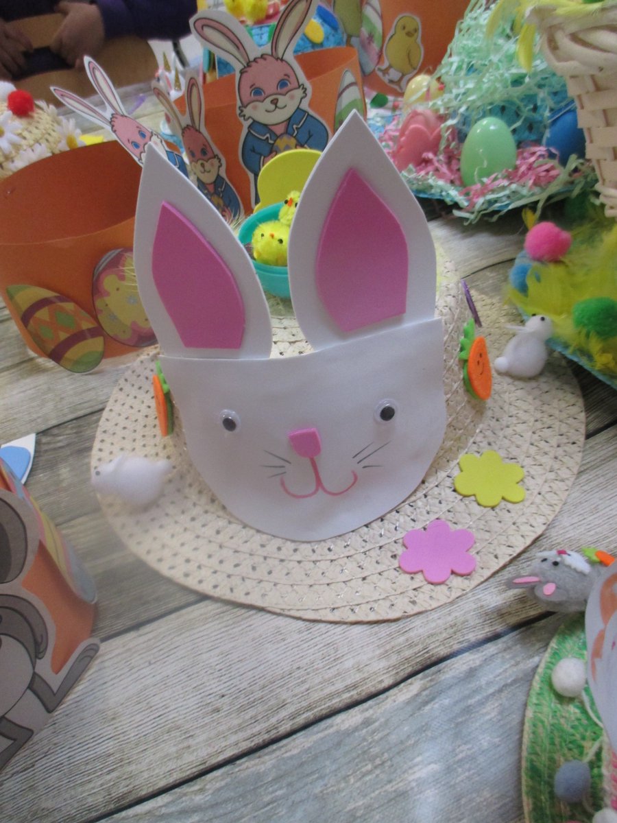 MrsAnwar8's tweet photo. @AndertonPark Look at the wonderful Easter bonnets our children from Nursery have made for their parade. They look absolutely amazing, well done!#Easter2022 https://t.co/cLQMbyvucG