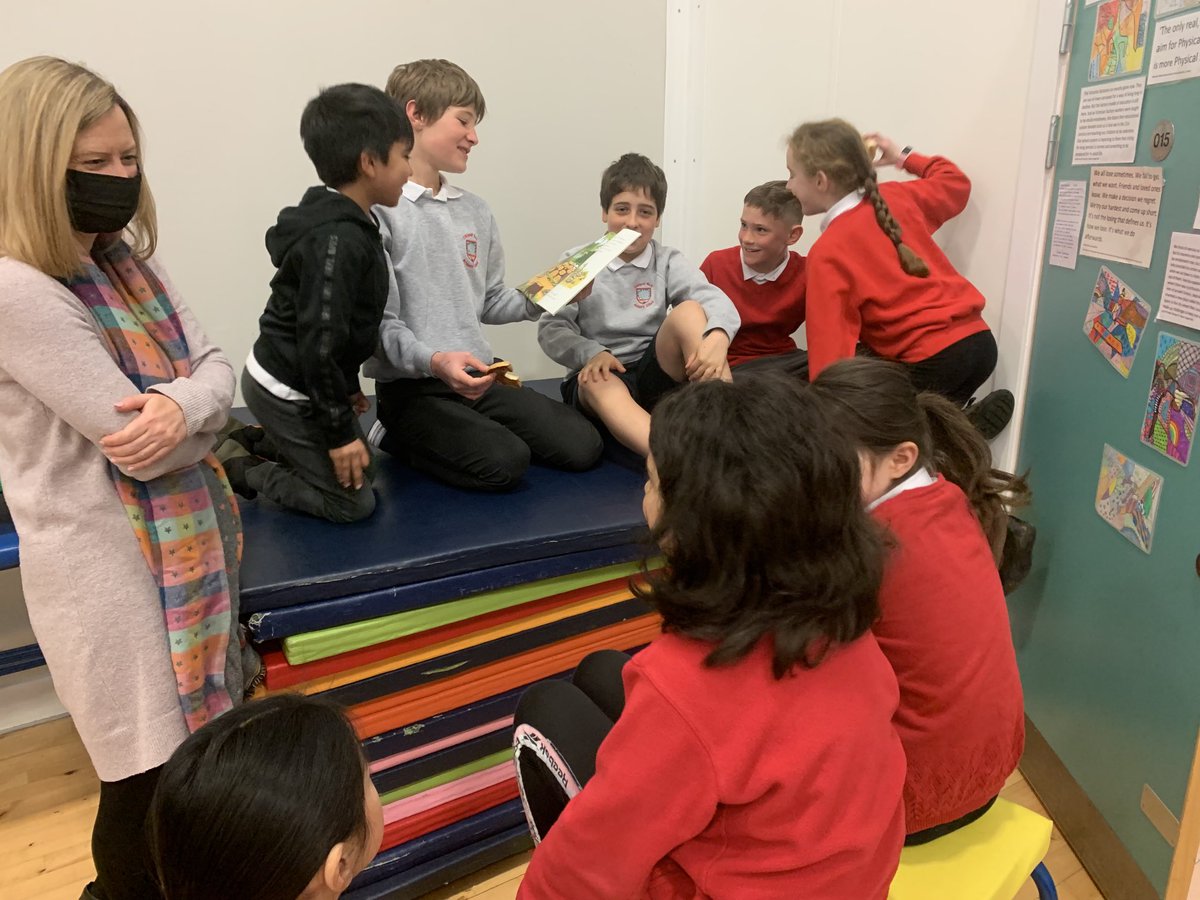 CraigourPark's tweet photo. Thanks to everyone who took part in our #ReadingBreakfast this morning and to β¦@magicbfast_scotβ© for supporting us! What a great start to the day! #booksandbagelsπ π₯― π https://t.co/5R8z21OOPk