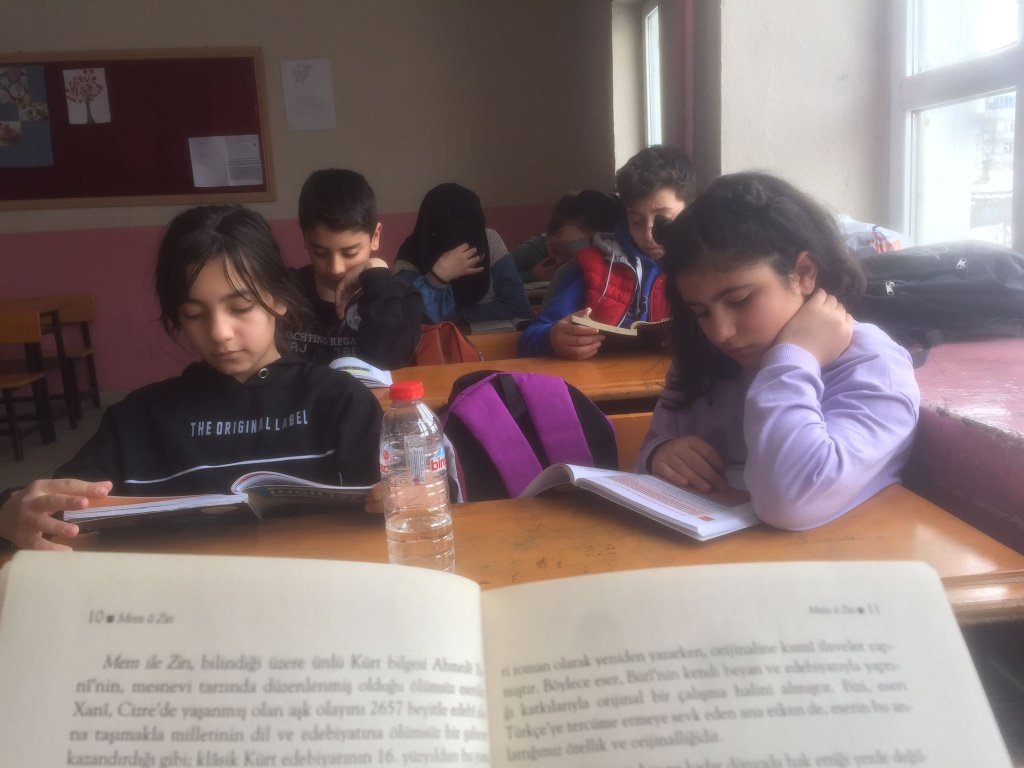 bitlis100yil's tweet photo. Kütüphane haftası kutlu olsun.
#bitlisokuyor 
@Korkmazemin49 
@Bitlis_Mem https://t.co/ZDlRvgSOZE