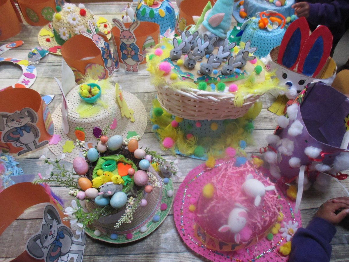 MrsAnwar8's tweet photo. @AndertonPark Look at the wonderful Easter bonnets our children from Nursery have made for their parade. They look absolutely amazing, well done!#Easter2022 https://t.co/cLQMbyvucG