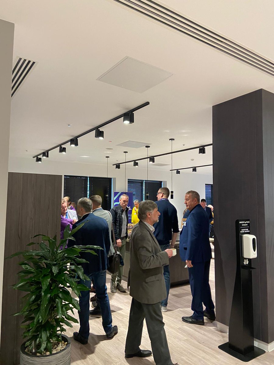 Ultimate tweet media