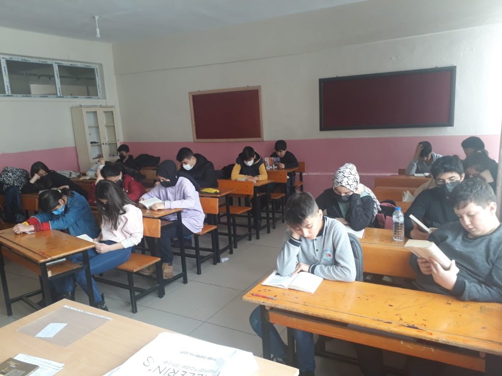 bitlis100yil's tweet photo. Kütüphane haftası kutlu olsun.
#bitlisokuyor 
@Korkmazemin49 
@Bitlis_Mem https://t.co/7sIcP9lfiZ