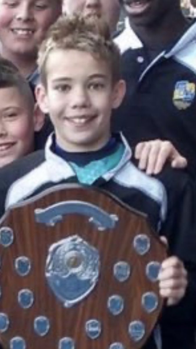 Congratulations to Yr10 pupil Alex who has secured his place in the Bowls schools final at the Principality stadium, representing Cardiff schools. Here is a picture of Al captaining the Yr7 team to victory a few years back😅. He’s continued to develop every year since. Well done!