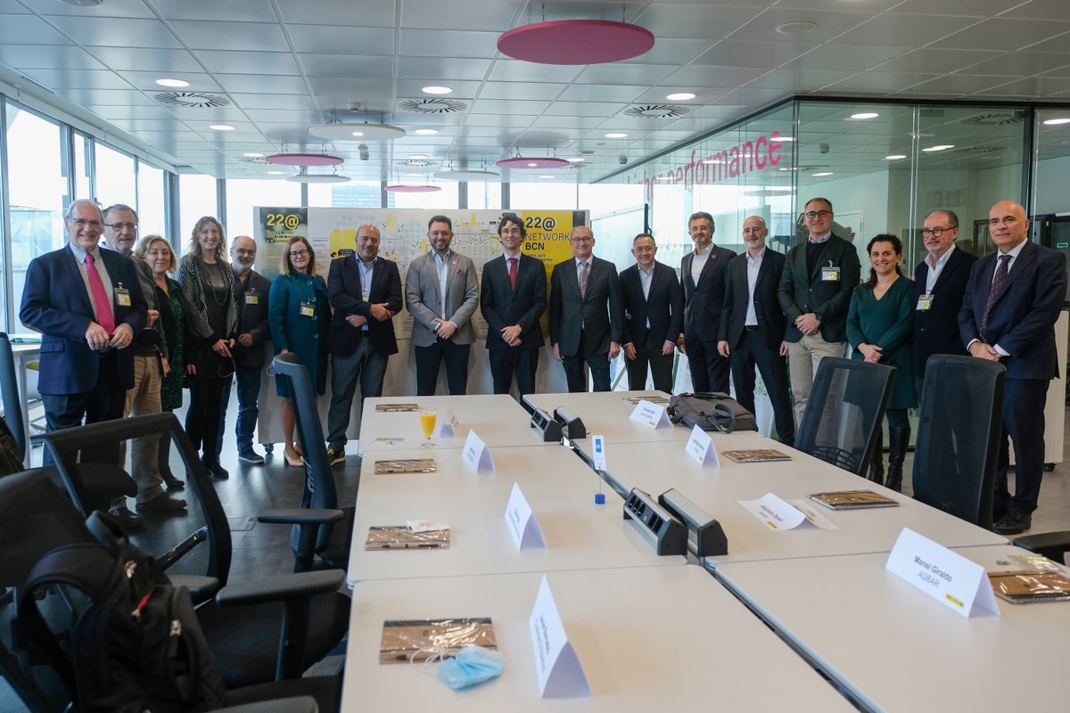22networkbcn's tweet photo. @22networkbcn va celebrar ahir a @TSystems_Iberia la reunió del seu Consell Assessor, l'òrgan consultiu de l'Associació, que està integrat per la junta directiva i els presidents de les diferents comissions; directius de les principals empreses del districte associades... https://t.co/4UZ9NP3c8S
