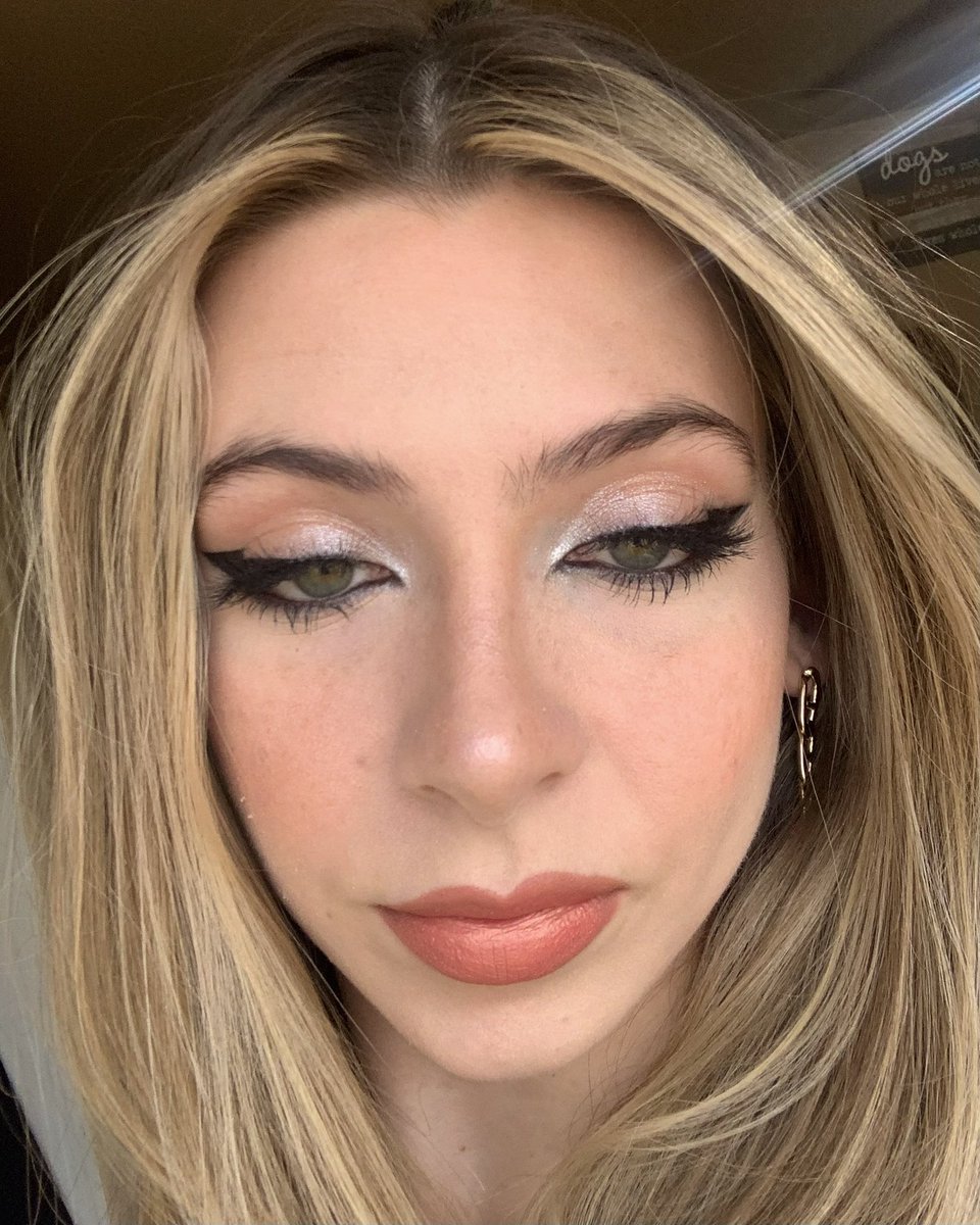 kaitlynborger's tweet photo. face card 💌 https://t.co/yWRqGjtRJw