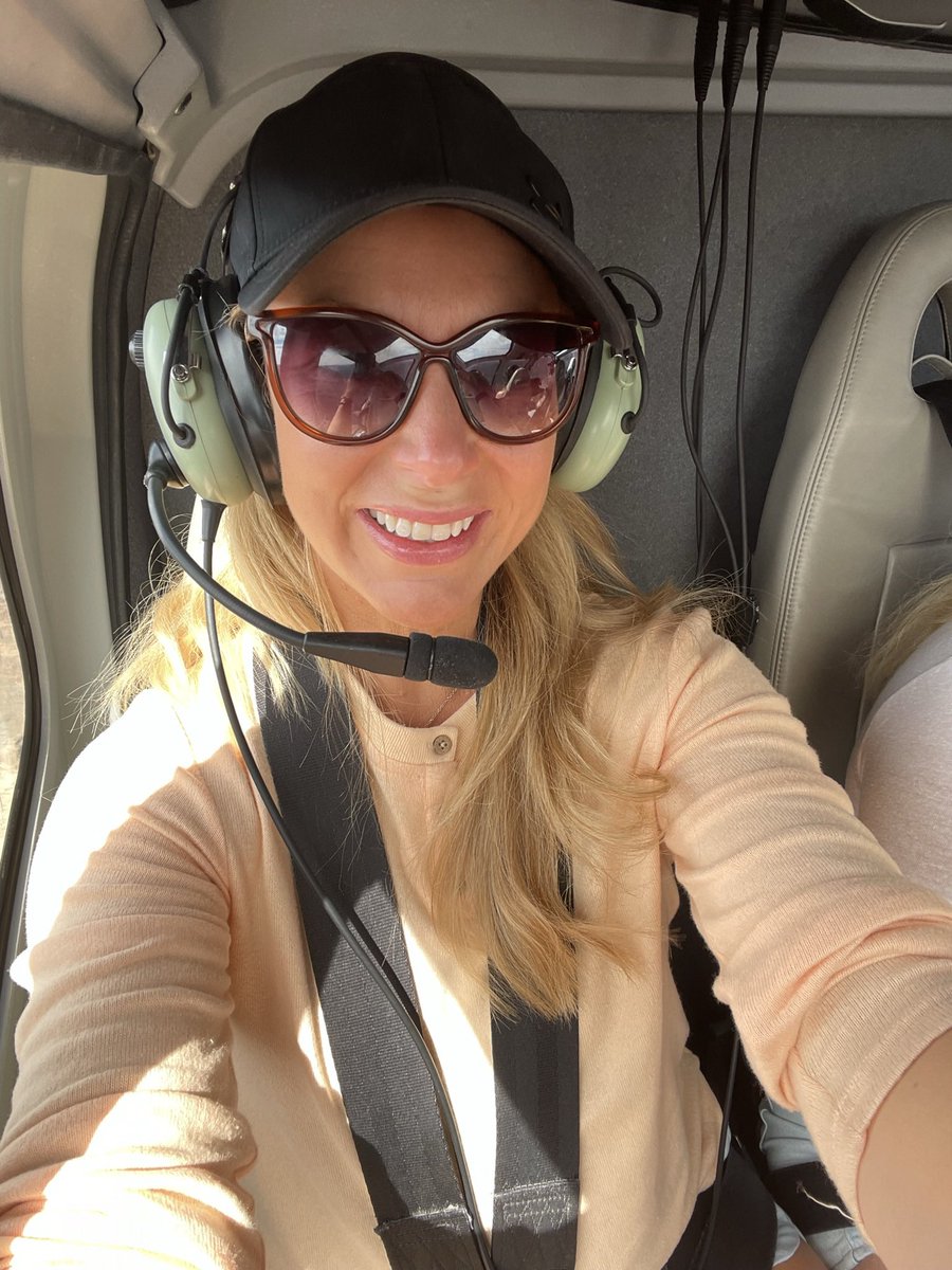 helen_patching's tweet photo. Las Vegas, you were everything and more!! #onlyinvegas #grandcanyon #lifejustkeepsgettingbetter 🚁😊🎰 https://t.co/M703OgRe95