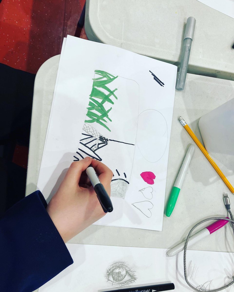 YouthWorkatCT's tweet photo. 🏘️Community of Homes- Wednesday 6th of April🏘️
Last night we continued working on the designs for our shipping container art piece on the theme of diversity in nature.

 #churchestrust #derry #londonderry #graffiti #nature #art https://t.co/w3uDsMU3fa