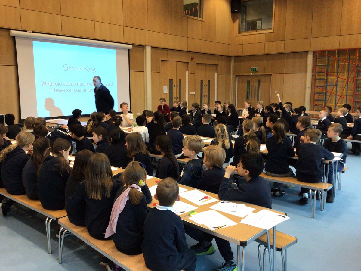 StThomasHeaton's tweet image. #4LP #4VS #4MP Reverend George delivering our Easter experience this morning with Year 4. We have been discussing how we can serve others over Easter, we dipped our finger in the water as a way to remember how we can serve a family member during the Easter break. #Easter2022