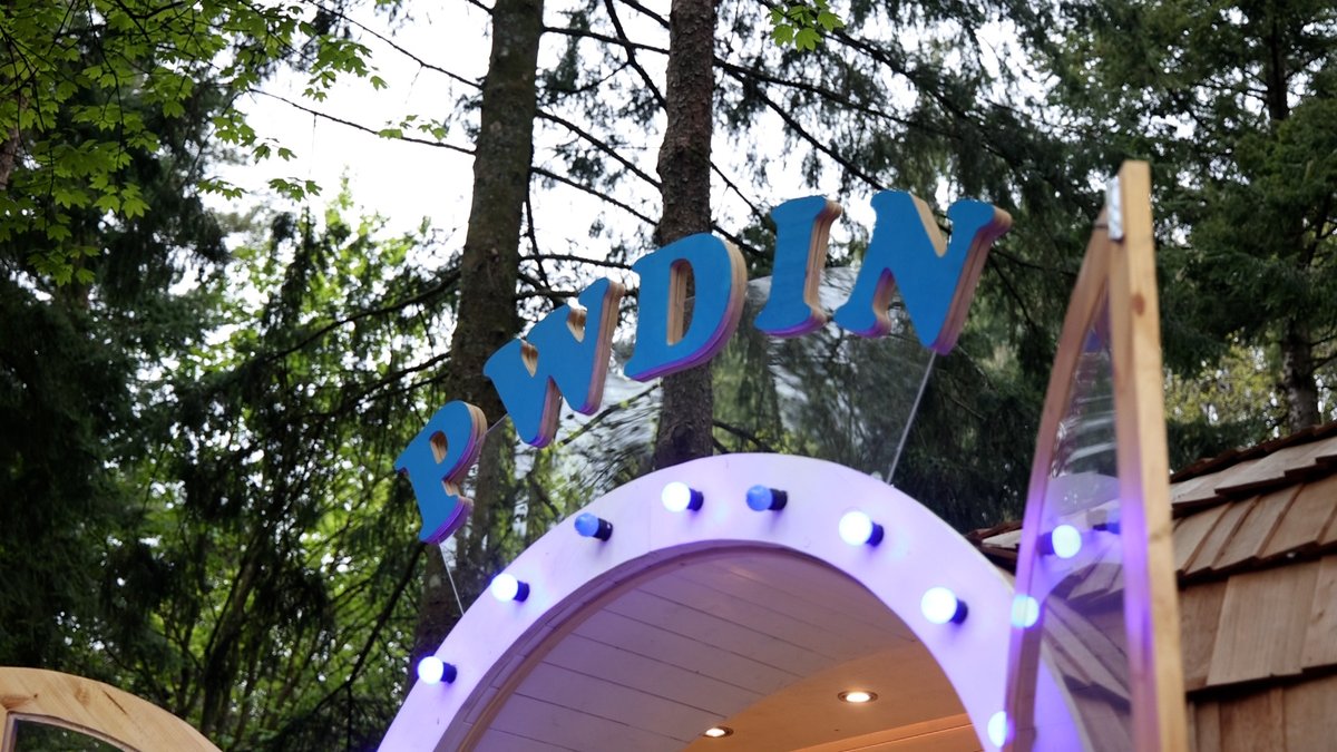 Visit Bridgend tweet media